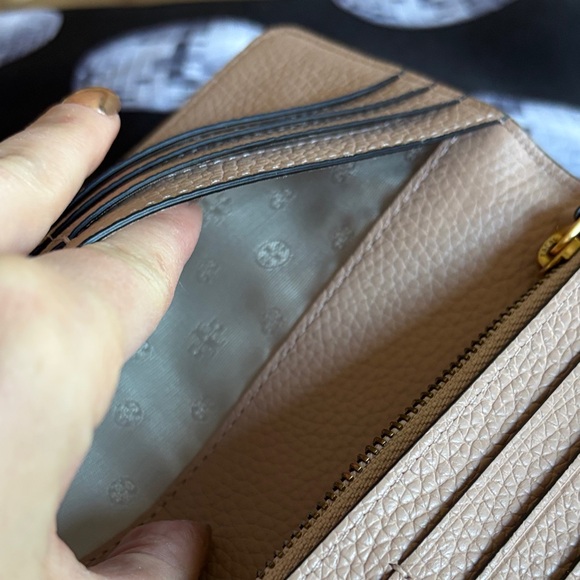 Tory Burch Black Pebbled Leather Slim long Wallet w/ Blush Interior & Logo - Picture 5 of 6